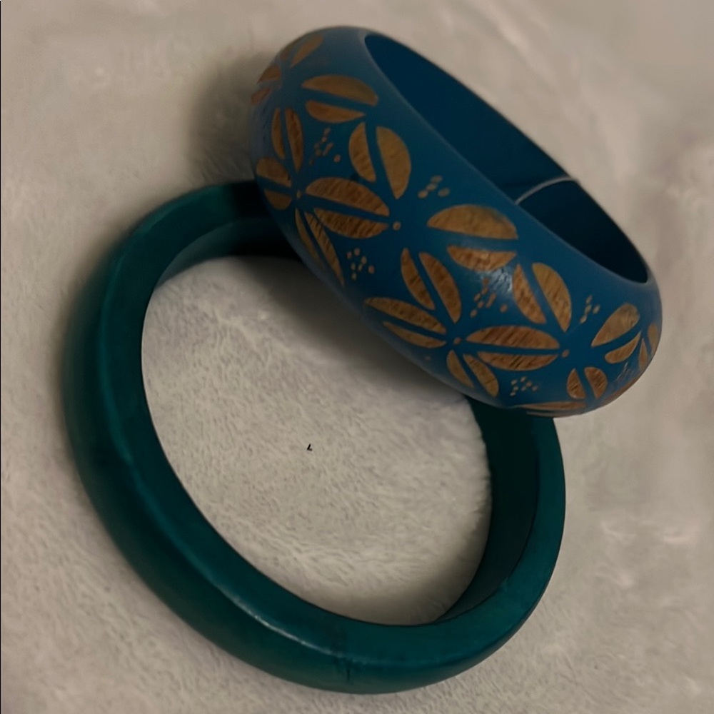 Blue and Teal Bangle Set Material wood